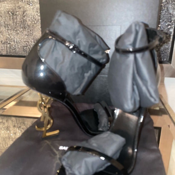 Opyum YSL Logo-Heel Sandals with Golden Hardware - Picture 6 of 9